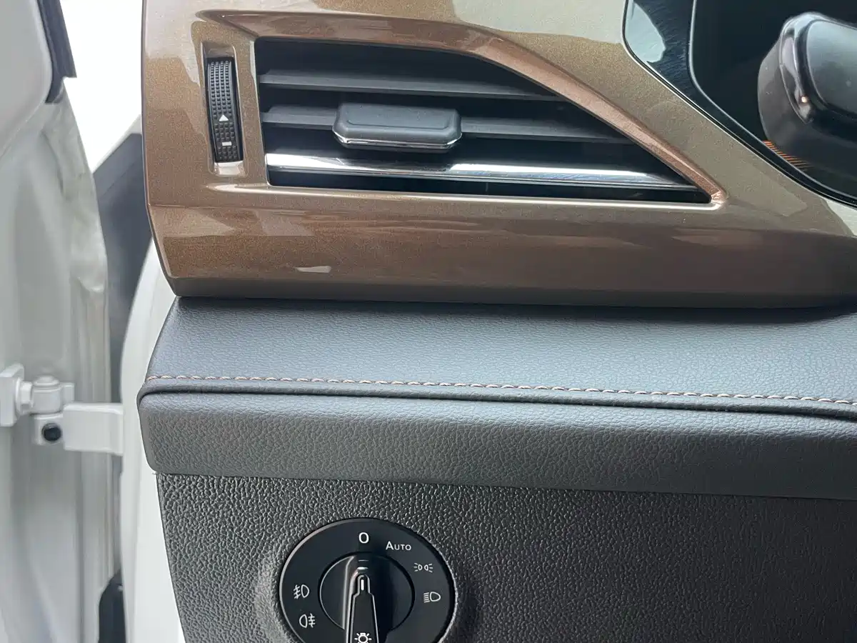 Volkswagen Tharu 2022 280TSI 2WD Comfort фото 13
