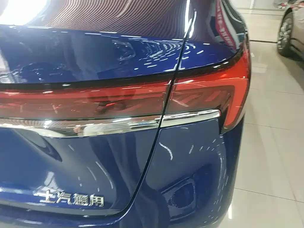 Buick LaCrosse 2025 2025 Platinum Avenir Edition
