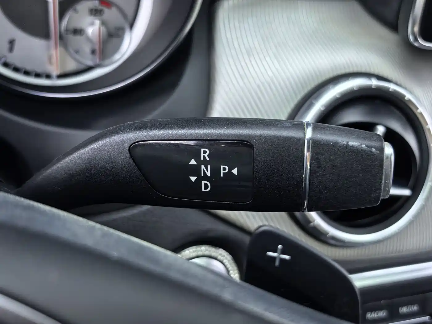 Mercedes-Benz CLA (Import) 2016 CLA 200 Fashion фото 18