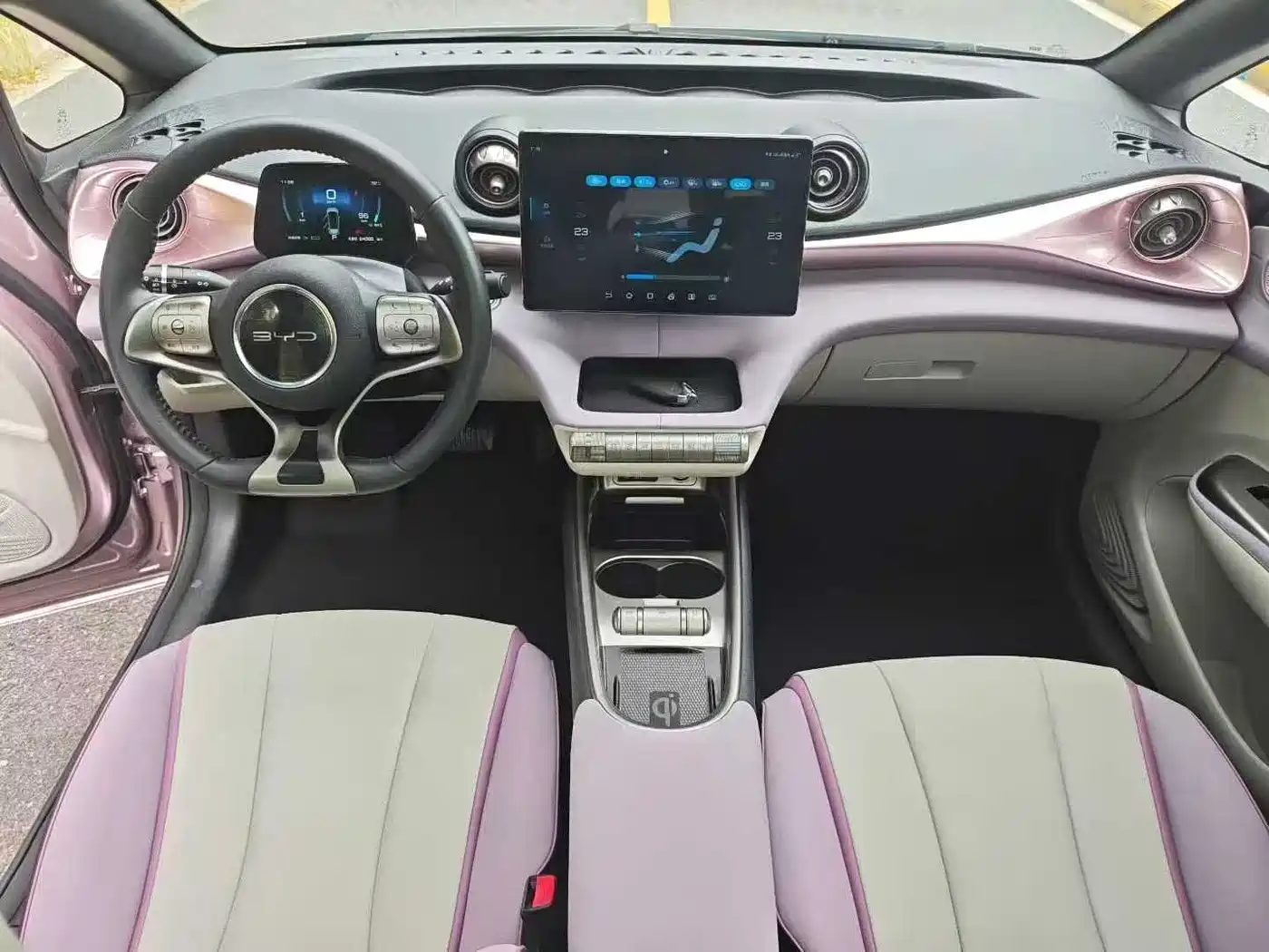BYD Dolphin 2021 Model 405km Fashion Edition фото 4