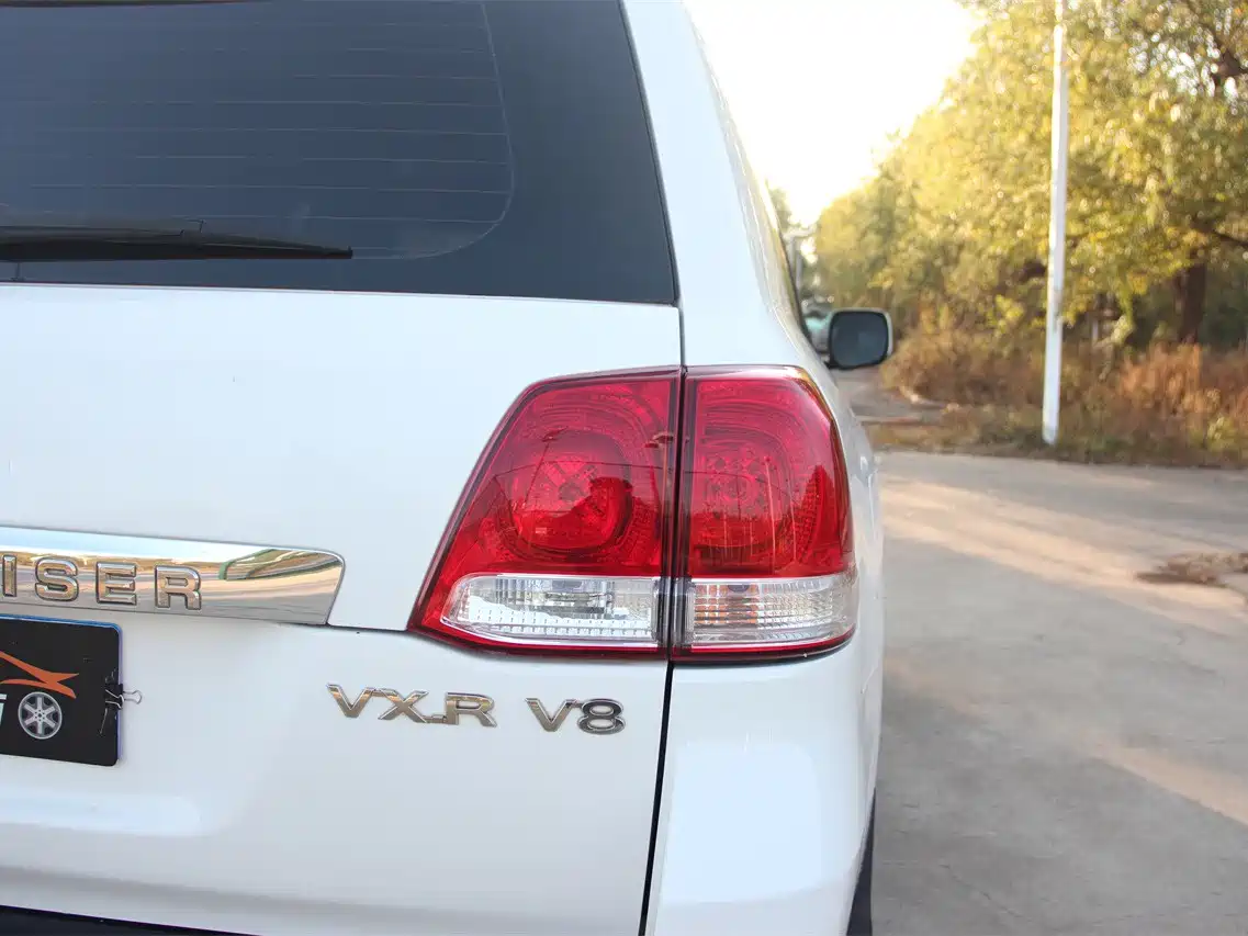Toyota Land Cruiser 2010 Model 4.7L Automatic VX фото 14