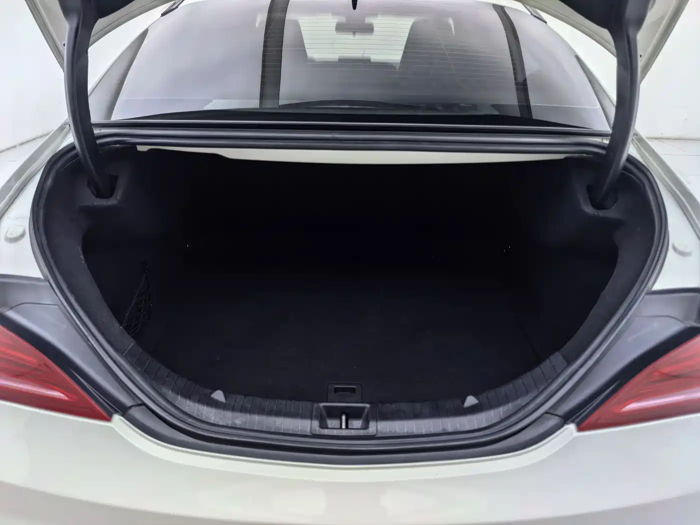 Mercedes-Benz CLA (Import) 2016 CLA 200 Fashion фото 24