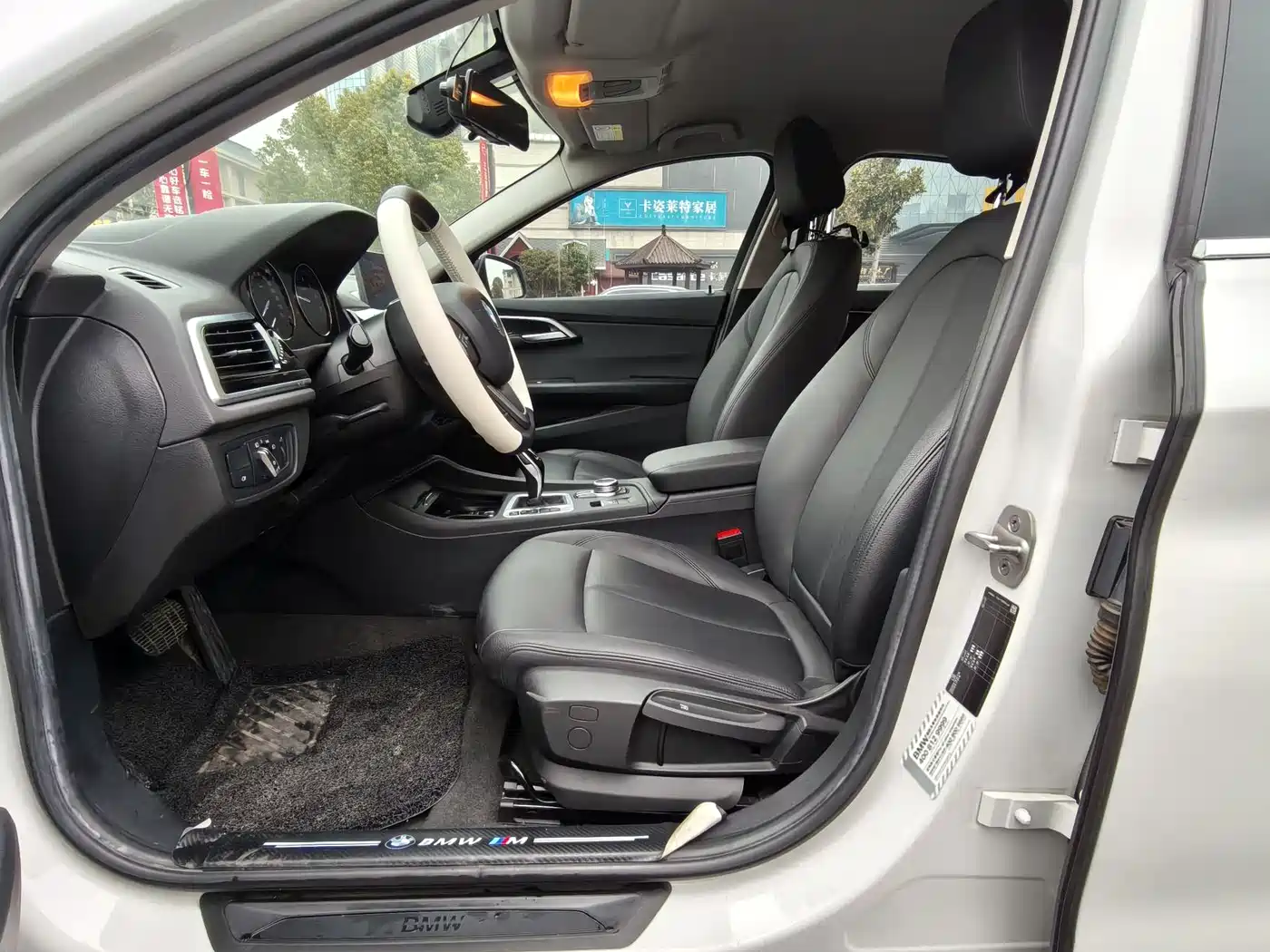 BMW 1 Series 2021 120i M Sport фото 7