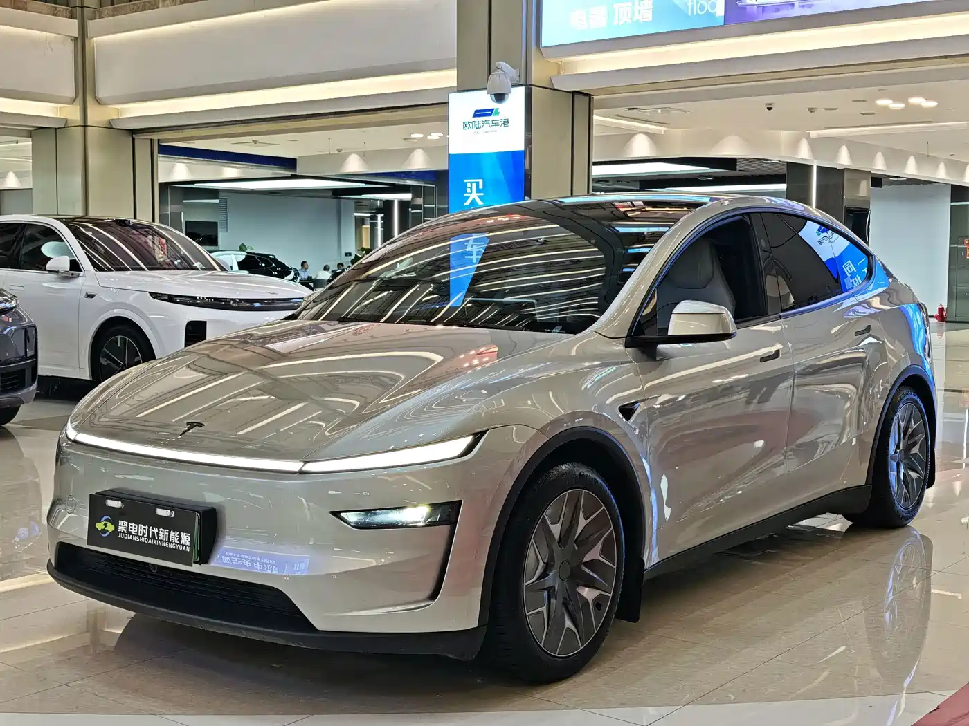 Tesla Model Y L 2025 Facelift Long Range AWD
