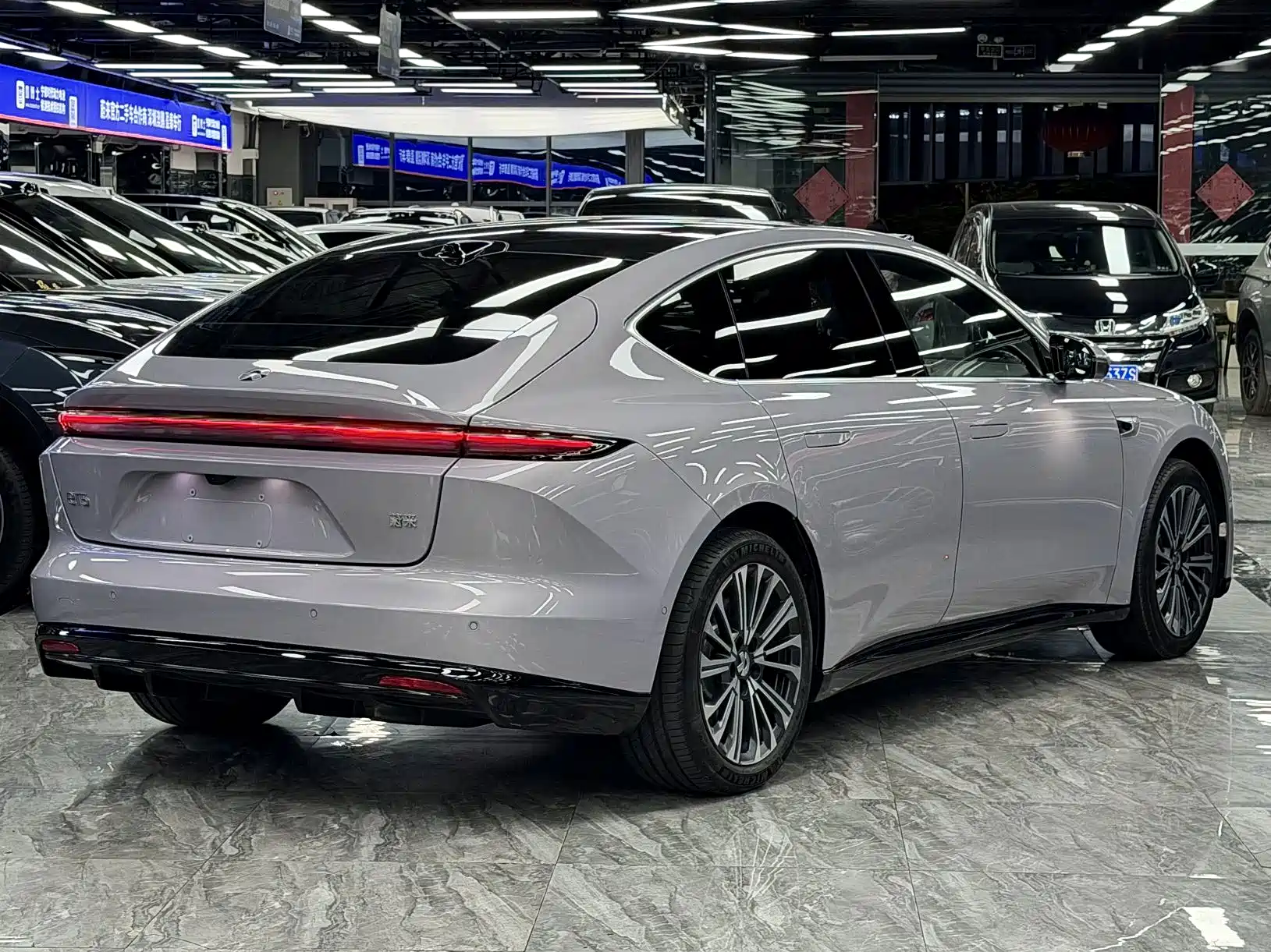 Фото 7 - NIO ET5
