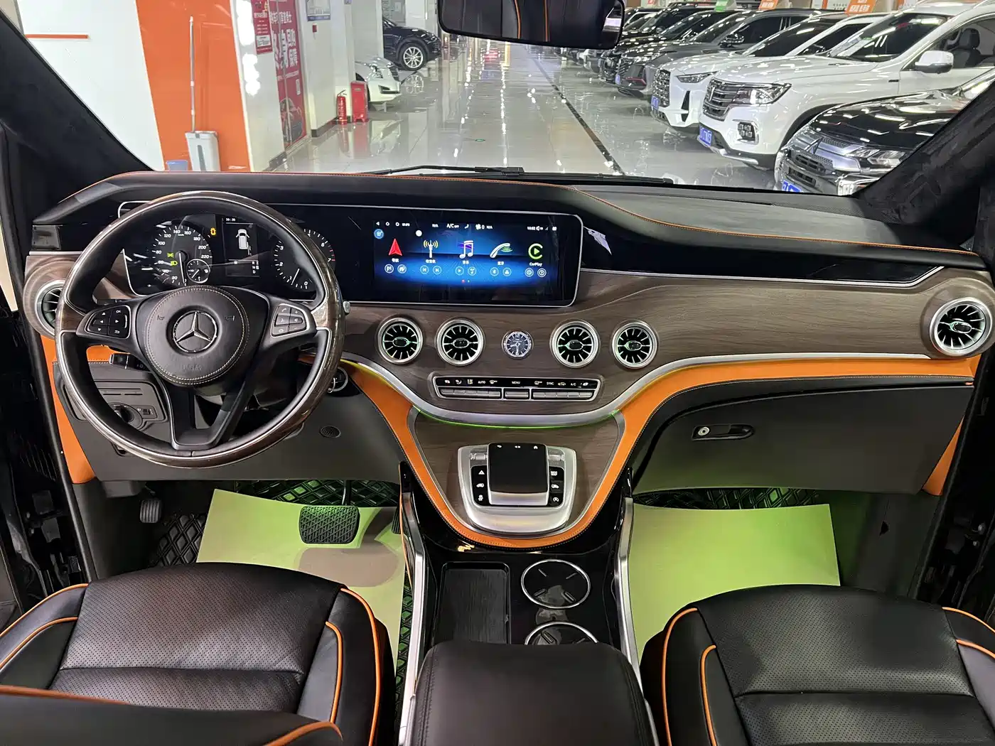 Mercedes-Benz Vito 2023 2.0T Elite 7-Seater фото 4