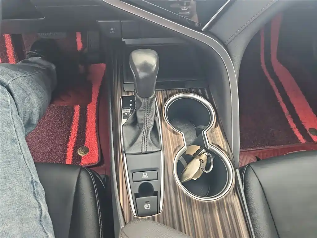 Toyota Camry 2019 Hybrid 2.5HG Luxury Edition China V фото 7
