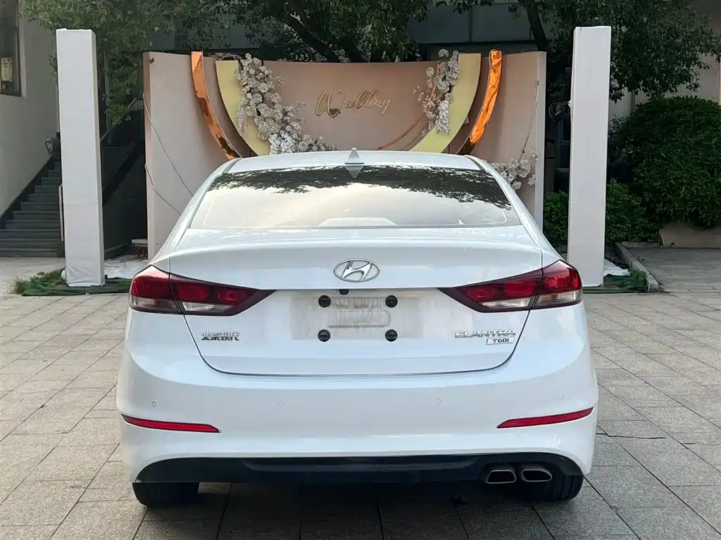 Hyundai Elantra 2018 1.4T DCT Dynamic·Vitality Model фото 8
