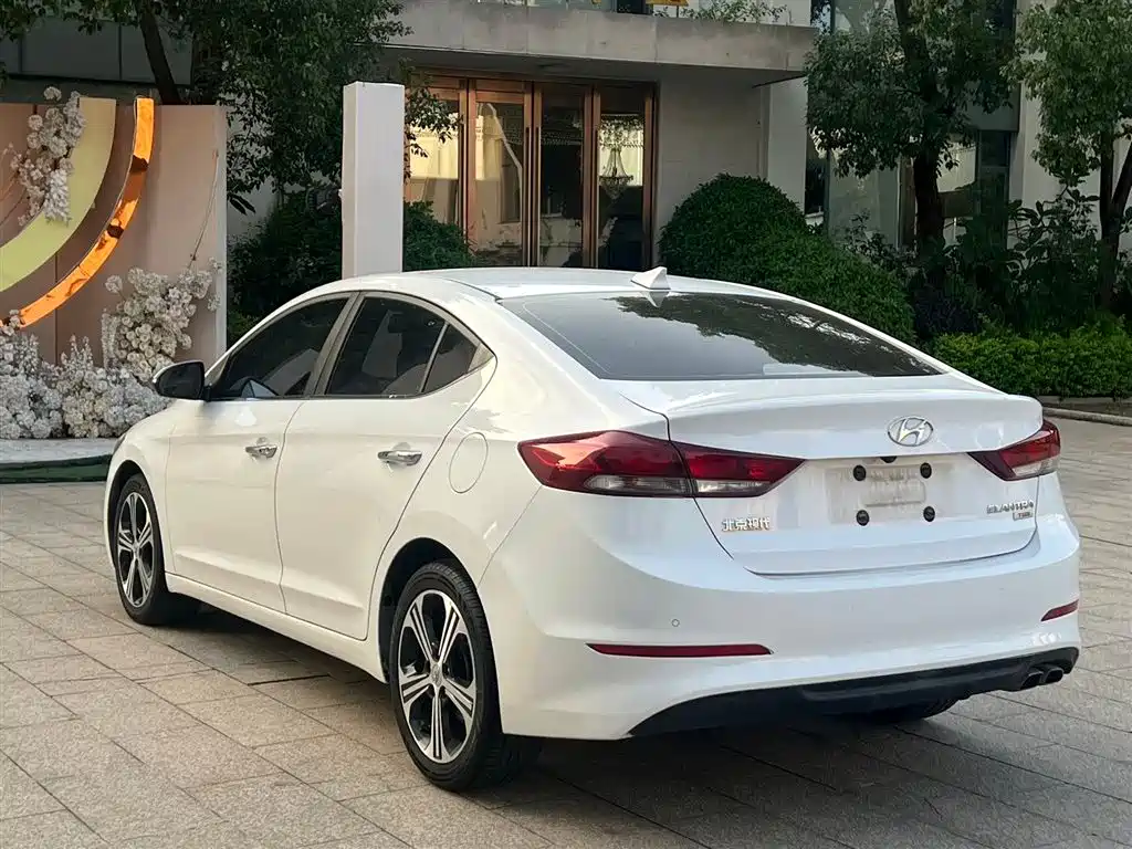 Hyundai Elantra 2018 1.4T DCT Dynamic·Vitality Model фото 7