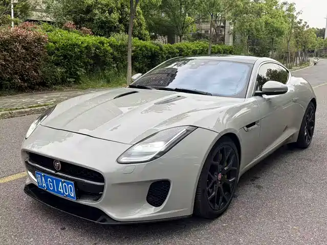 JAGUAR F TYPE