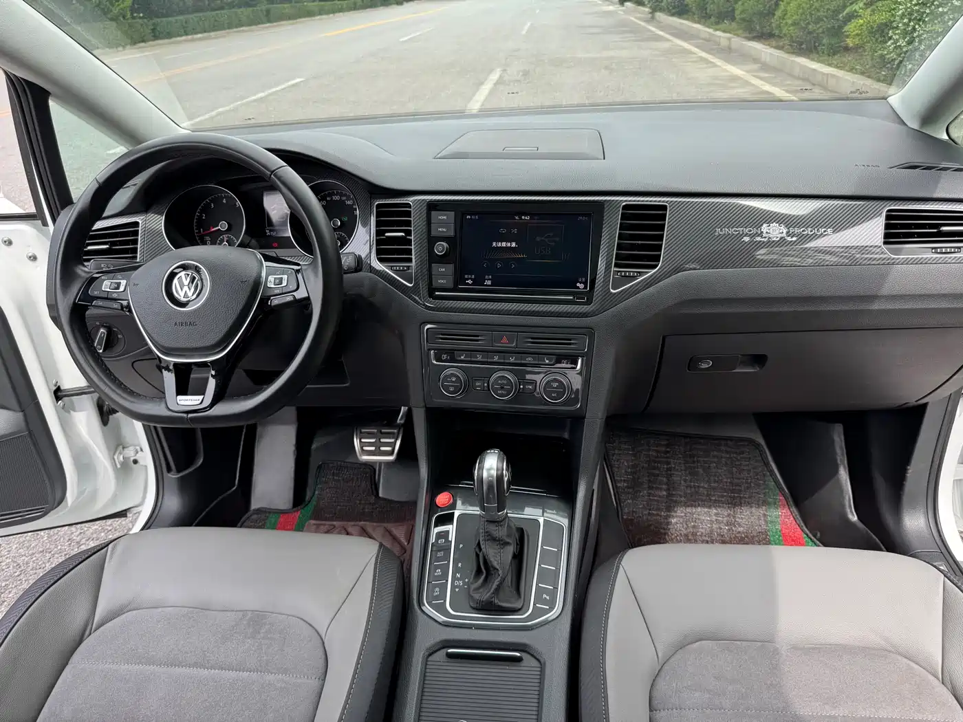 Volkswagen Golf Sportsvan 2019 280TSI Automatic Voyager China V фото 19