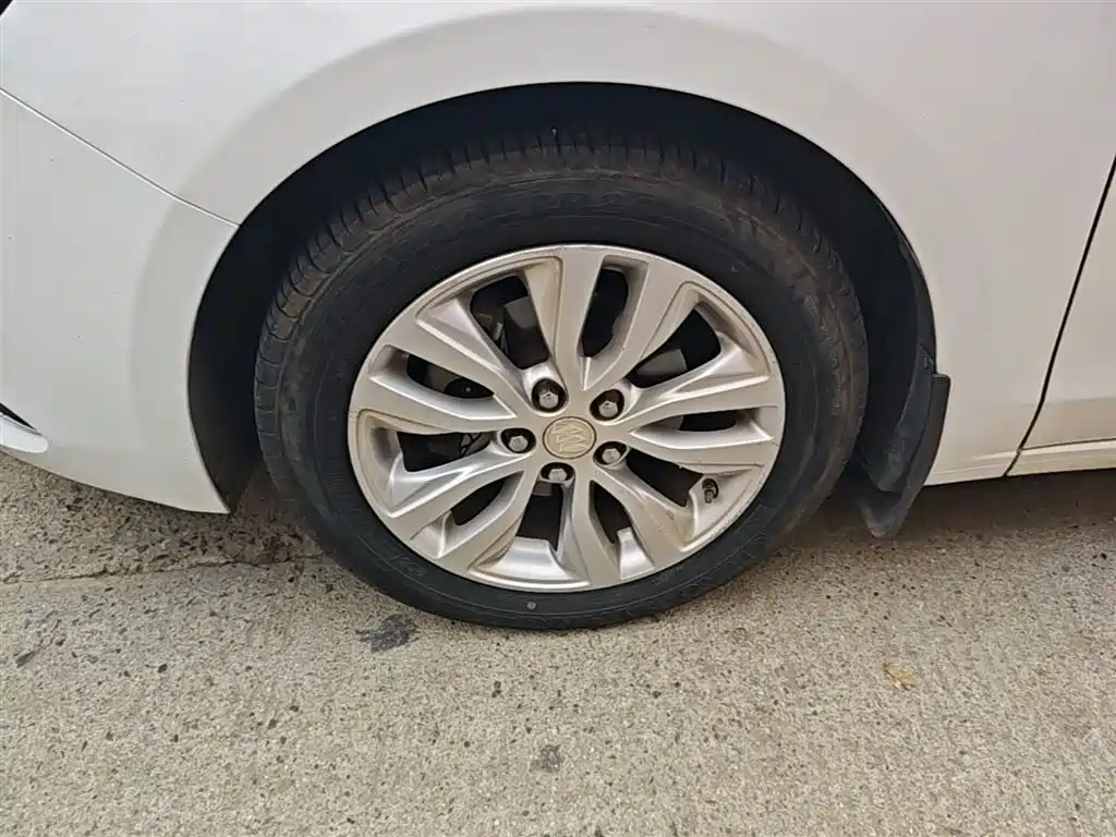 Buick Excelle 2021 Exemplar 1.5L Auto Progressive фото 23