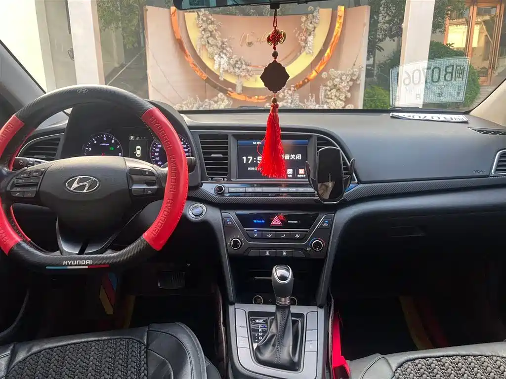 Hyundai Elantra 2018 1.4T DCT Dynamic·Vitality Model фото 6