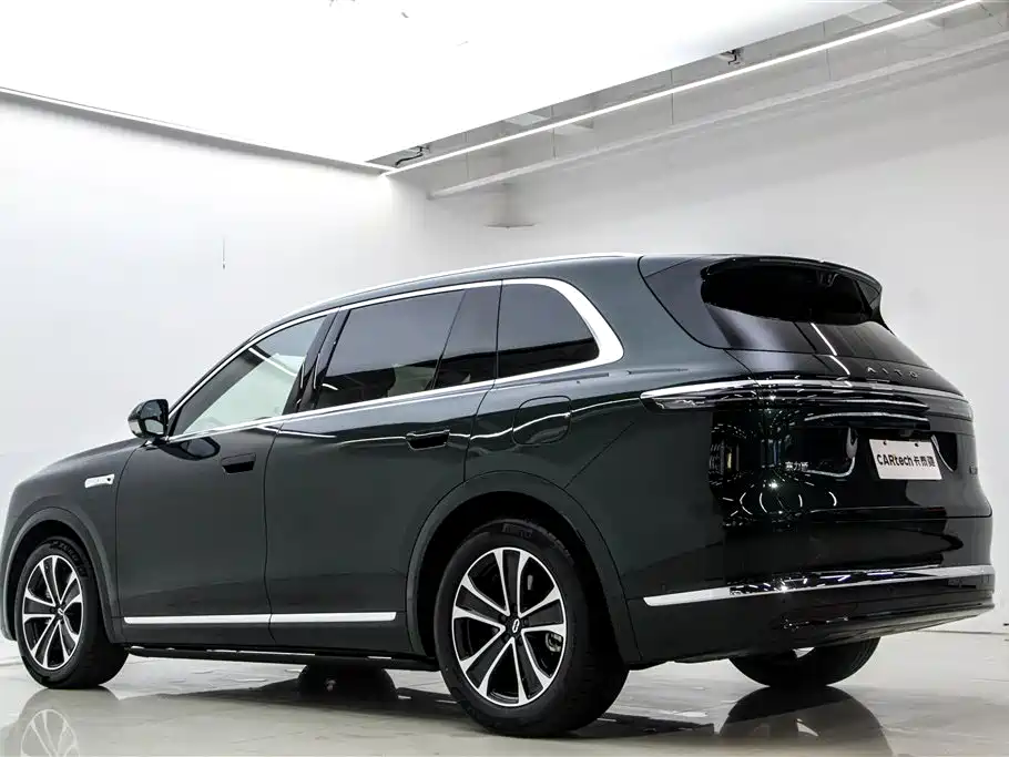 AITO Wenjie AITO M7 2026 Extended Range Ultra AWD 5-Seater фото 6