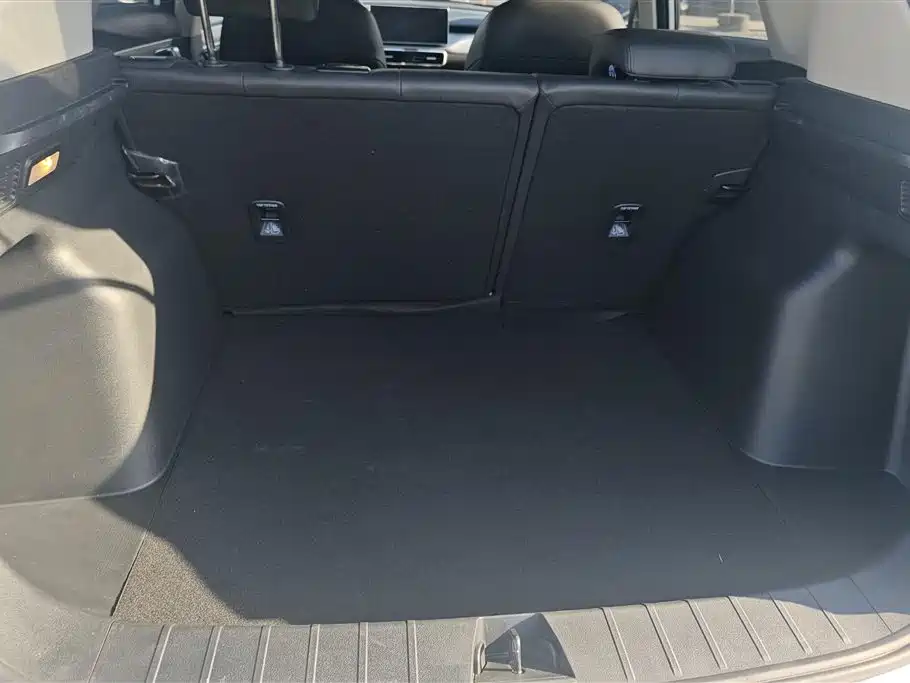 GEELY AUTOMOBILE BINYUE