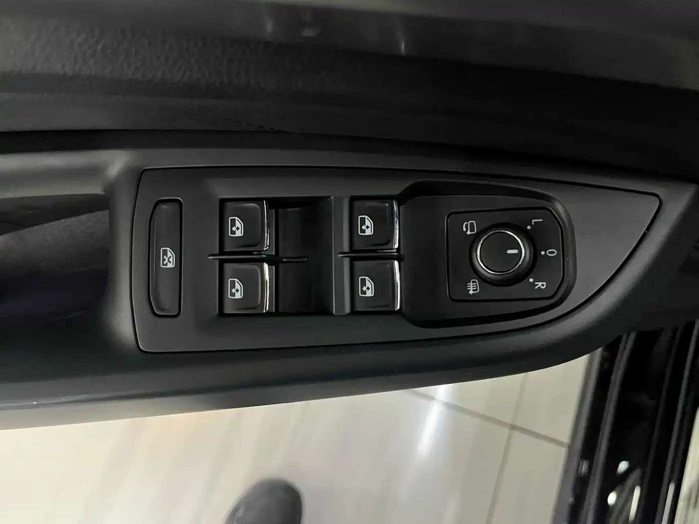 Volkswagen Passat 2024 Model 380TSI Starlight Elite фото 10