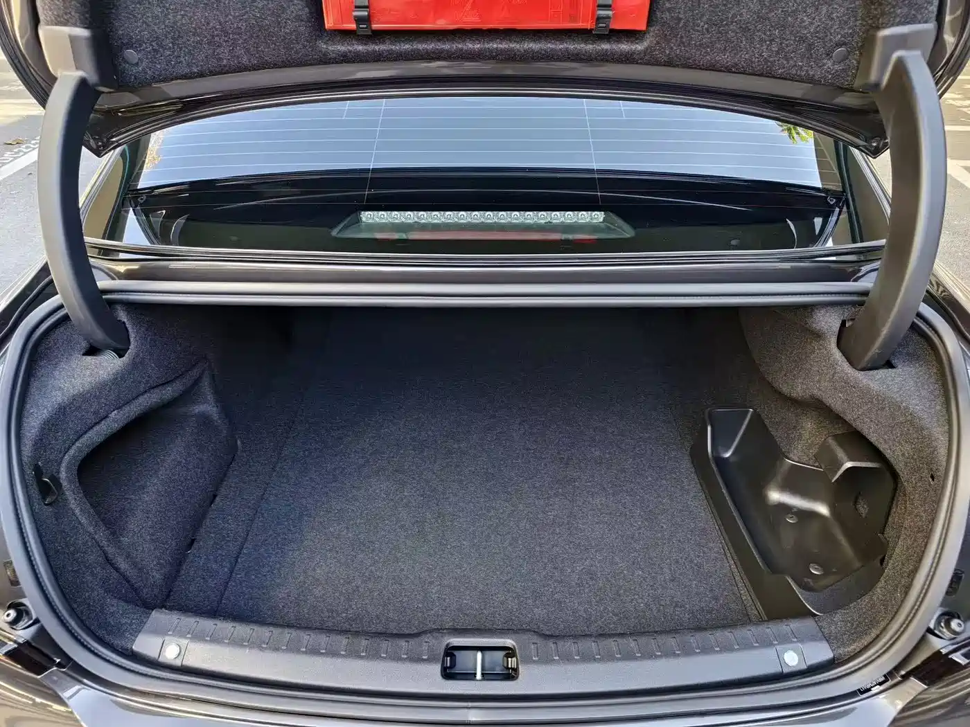 VOLVO S90 PLUG-IN HYBRID