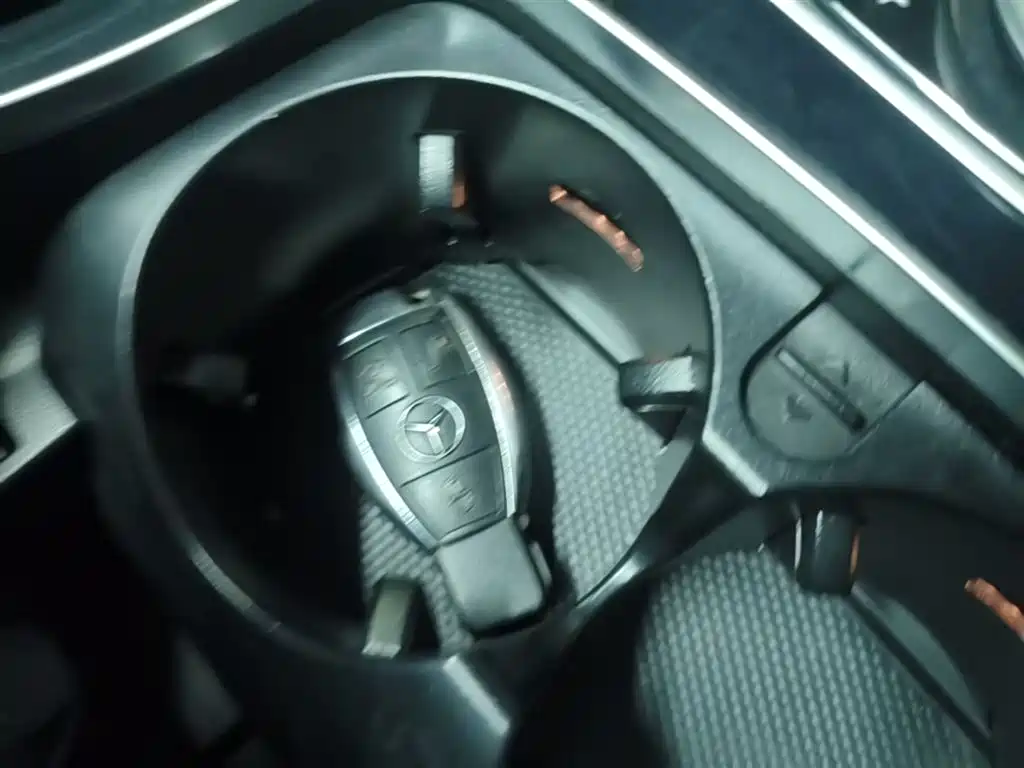 Mercedes-Benz GLC 2019 Model GLC 200 L 4MATIC фото 9
