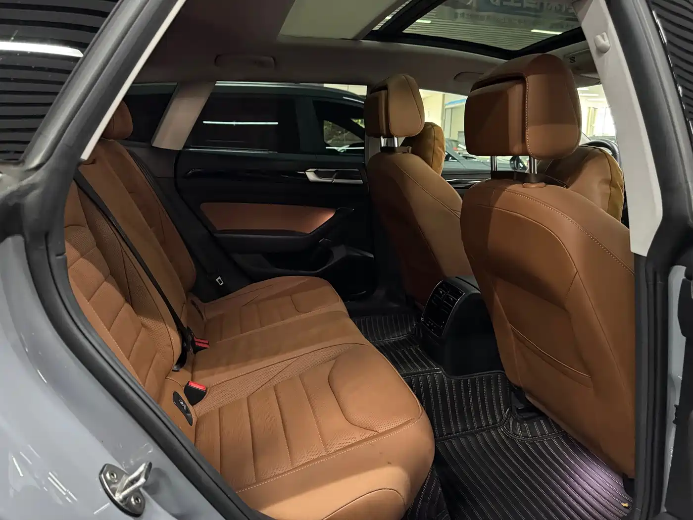 Volkswagen FAW-Volkswagen CC 2023 Shooting Brake 380TSI Hunter's Heart Edition фото 11