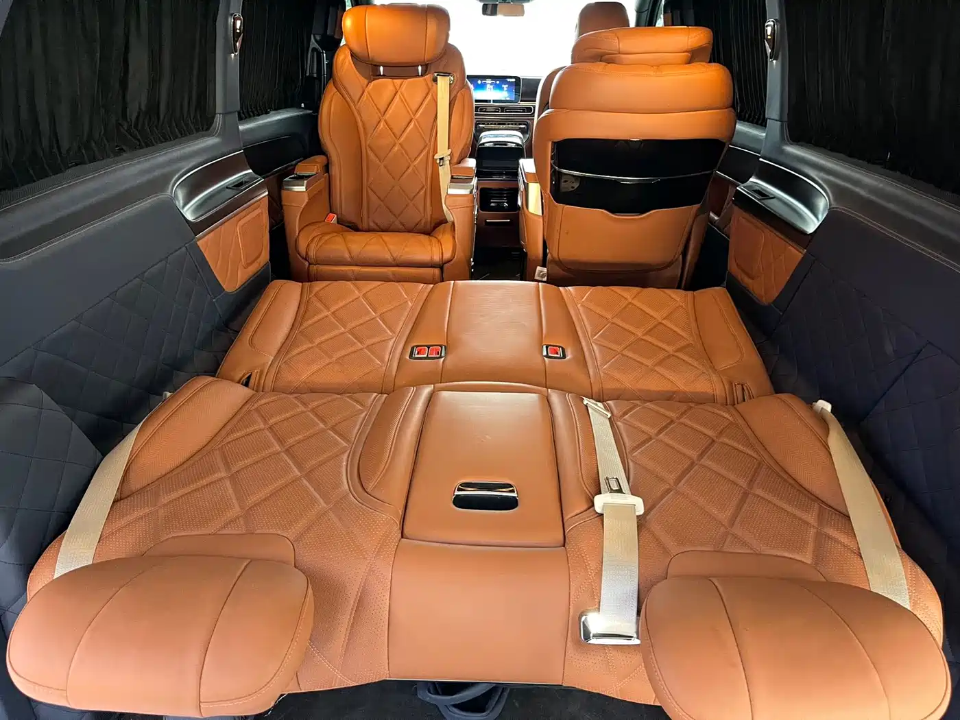 Mercedes-Benz V-Class 2024 V 300 L Long Wheelbase Luxury Edition фото 15