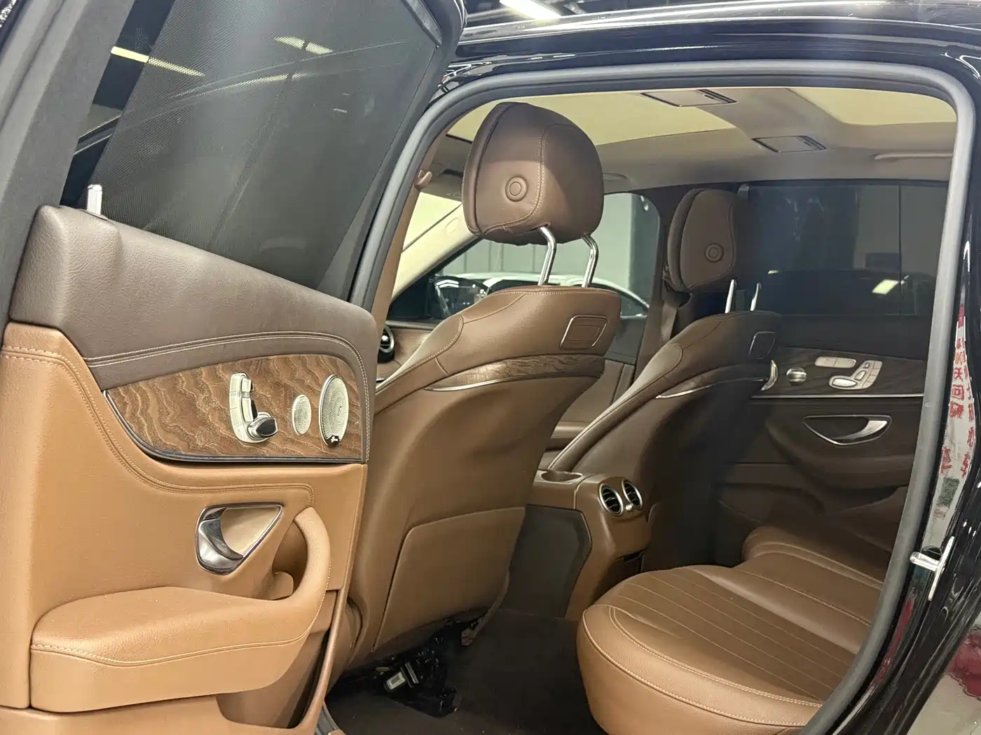 Mercedes-Benz E-Class 2018 E 300 L Luxury фото 5