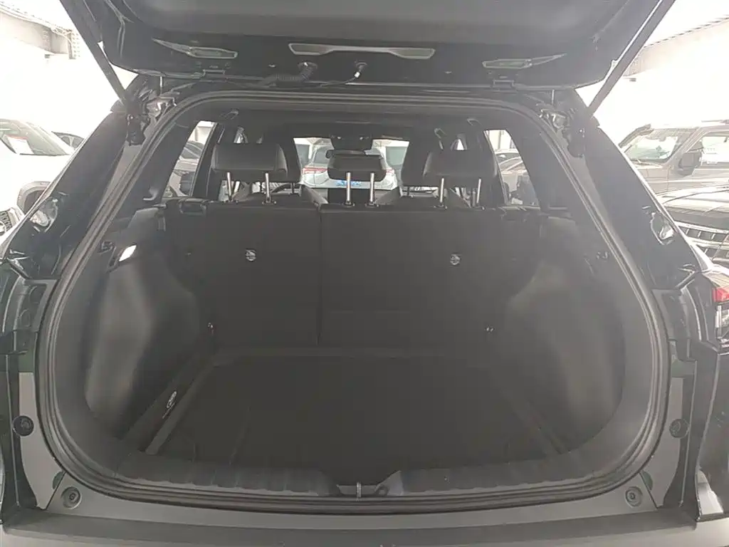 Toyota Frontlander 2025 2.0L CVT Mid Version фото 19