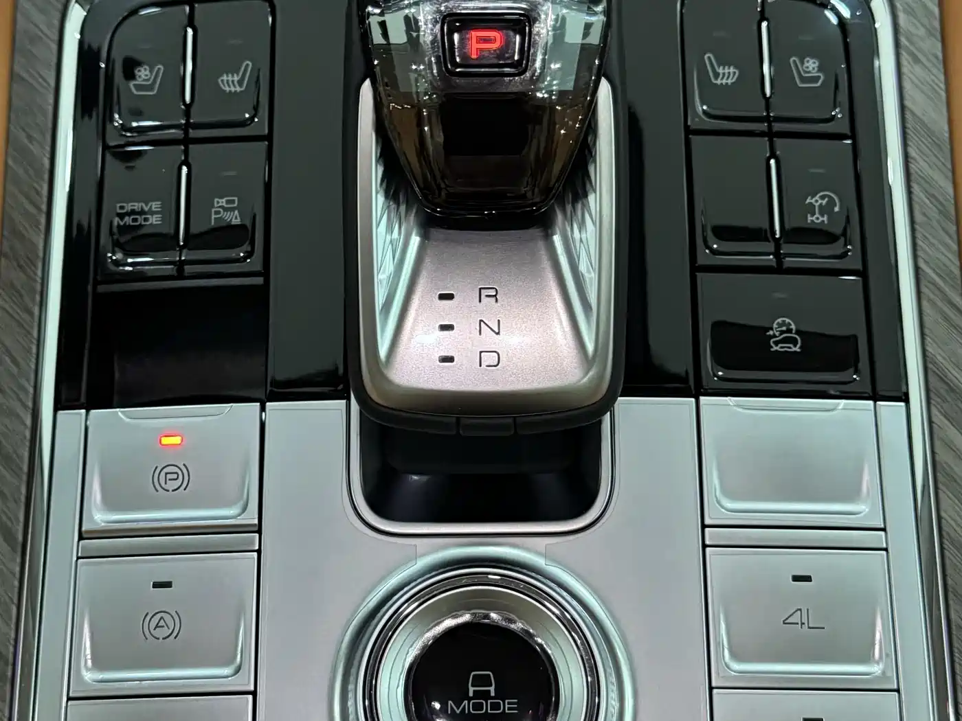Tank 500 EV 2025 Hi4-Z фото 13
