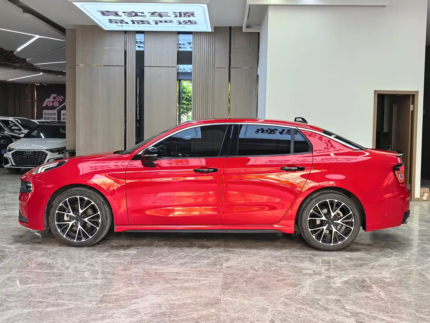 Lynk & Co 03 2021 2.0TD Auto Jin Champion Edition фото 4