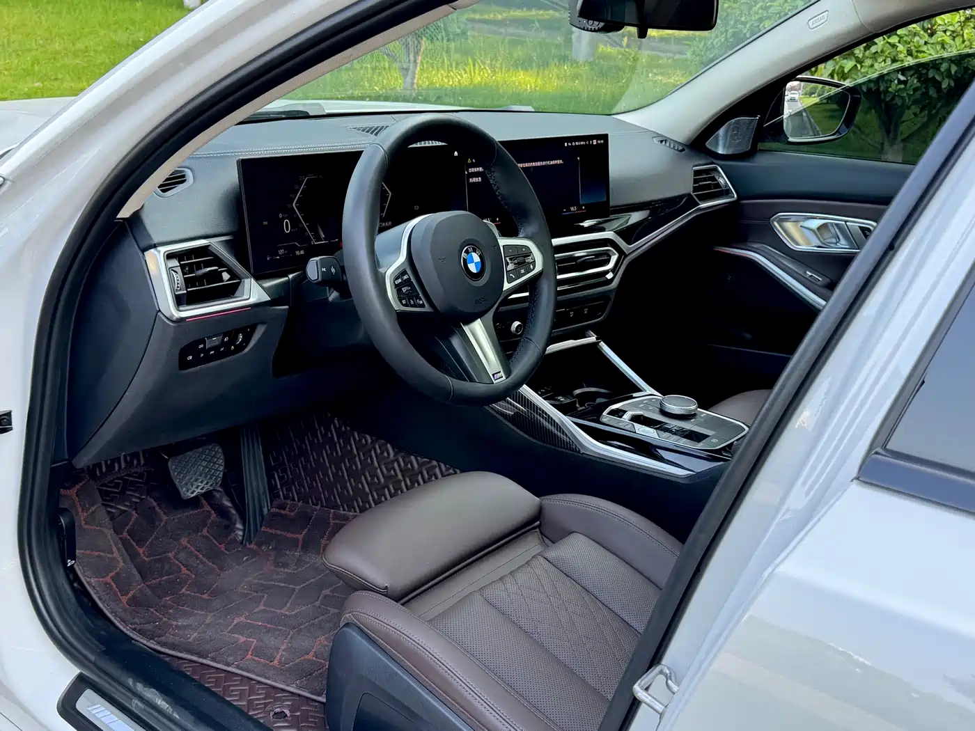 BMW 3 Series 2023 320Li M Sport Package фото 5