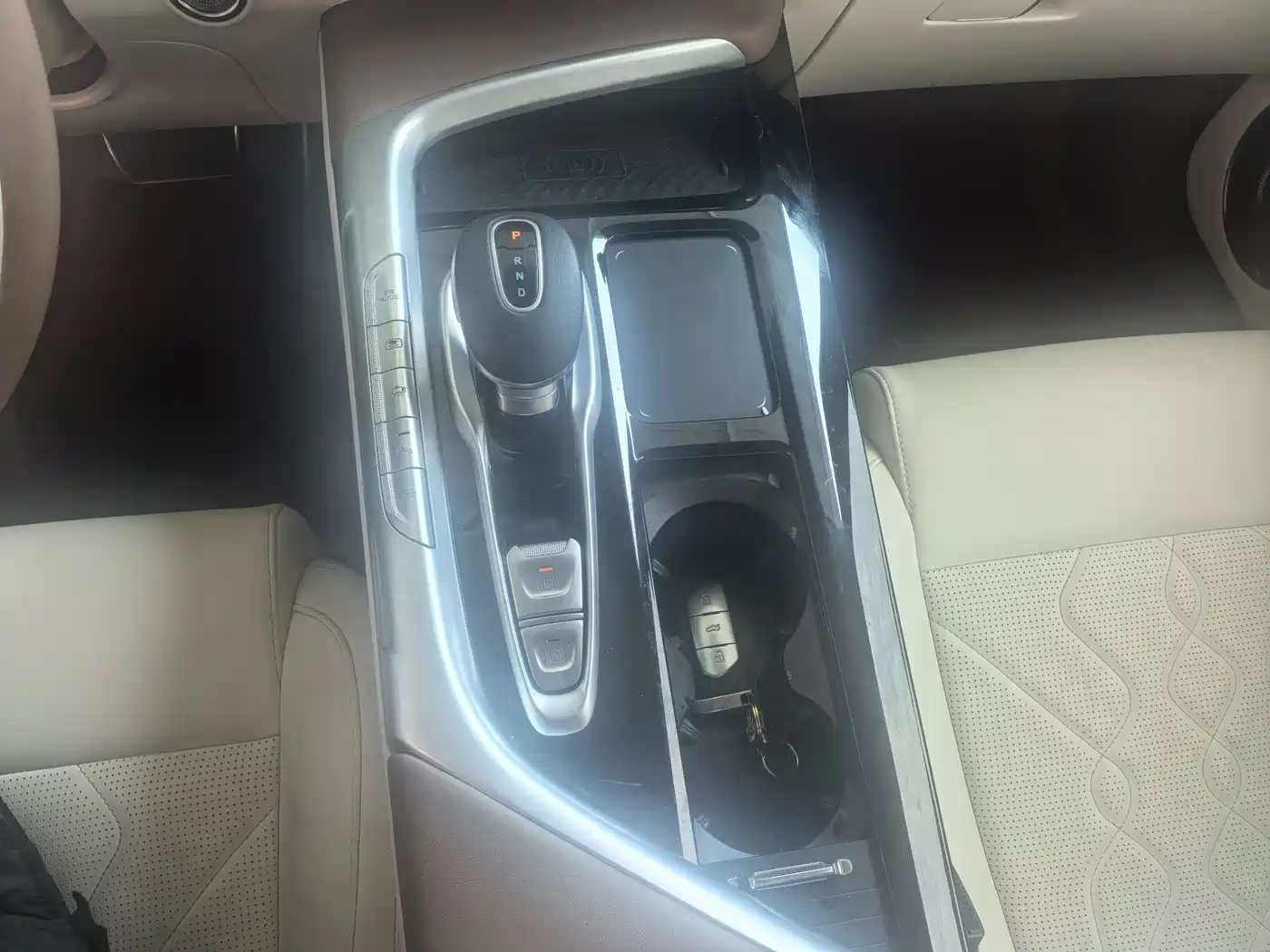 Voyah Auto VOYAH FREE 2021 AWD Standard Range Extender Exclusive Luxury Package фото 10