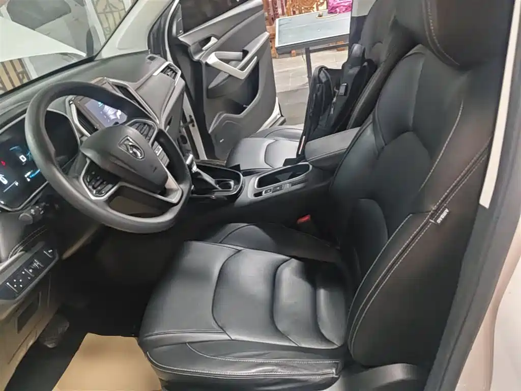 Baojun 530 2019 2020 1.5T CVT Premium Connect 7-seater