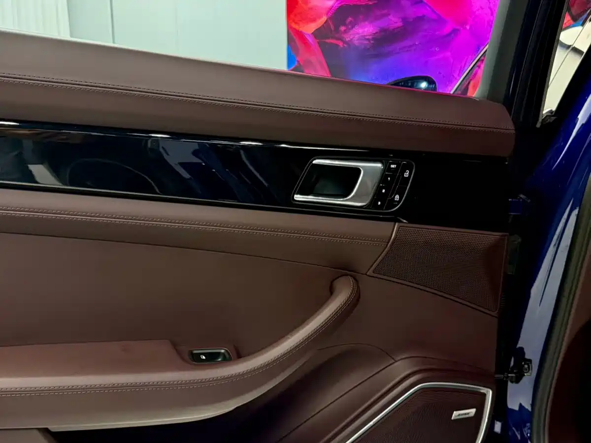 Porsche Panamera 2019 Panamera 4 Executive Long Wheelbase 2.9T фото 20