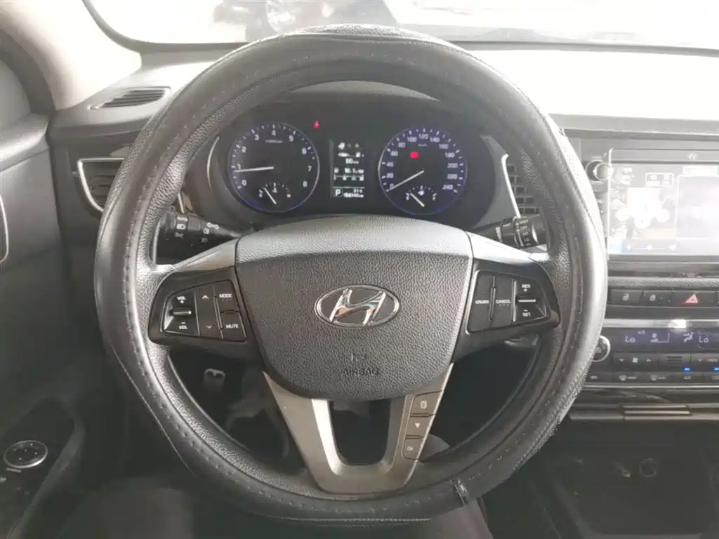 Hyundai Mistra 2014 1.8L Auto Smart GLS фото 17