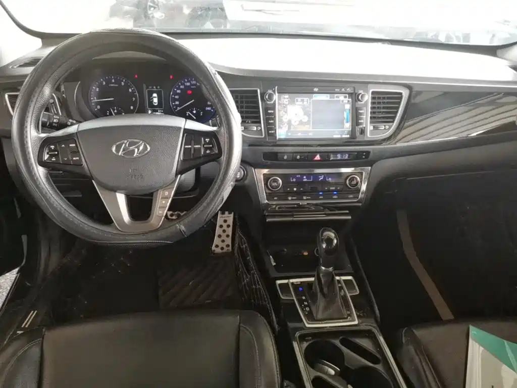 Hyundai Mistra 2014 1.8L Auto Smart GLS фото 16