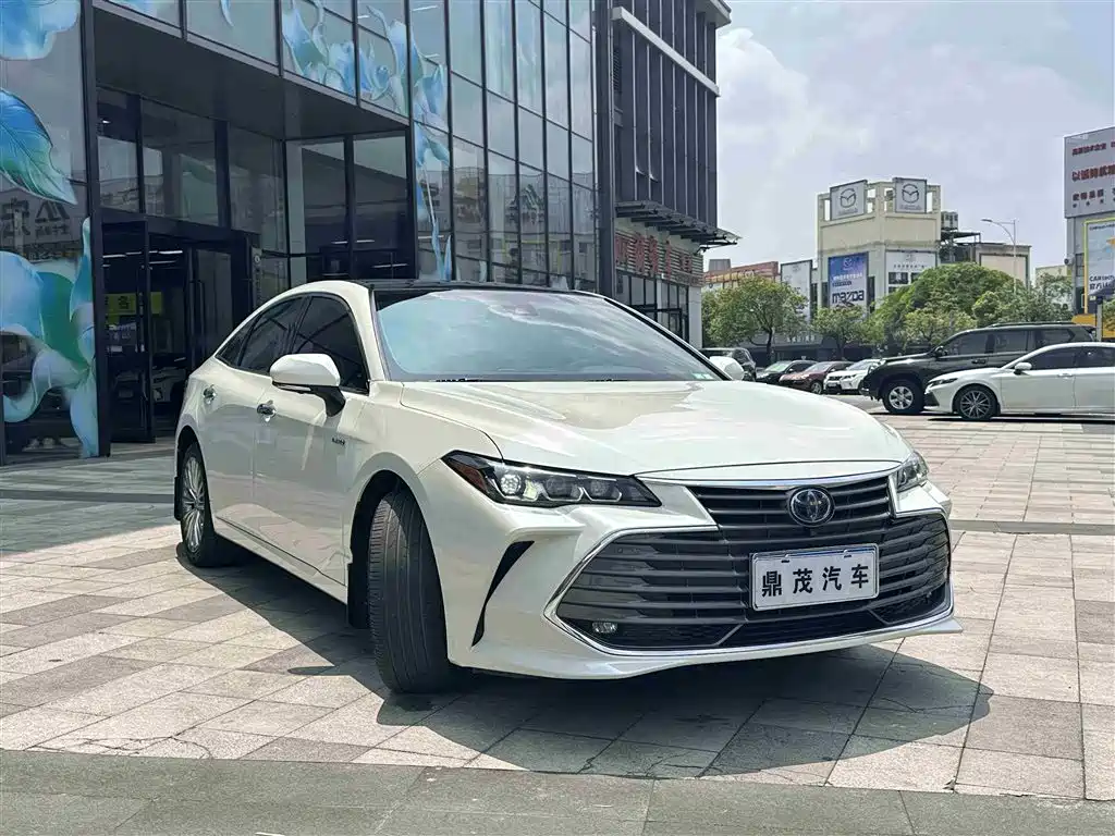 Toyota Avalon 2019 Hybrid 2.5L XLE Premium Edition China VI фото 6