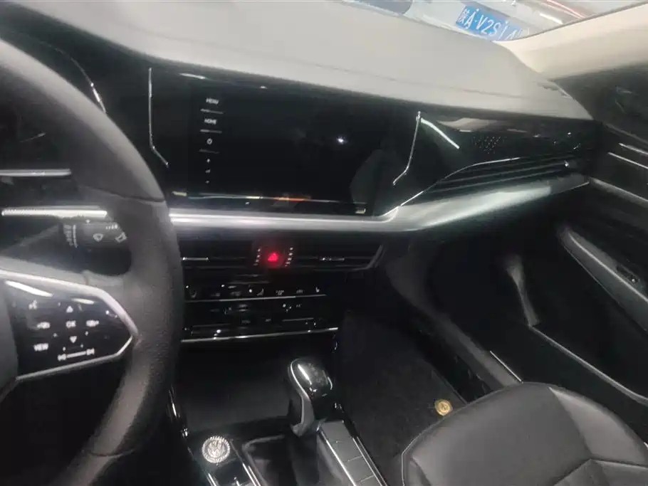 Volkswagen Passat 2023 330TSI Starlight Elite Edition фото 13