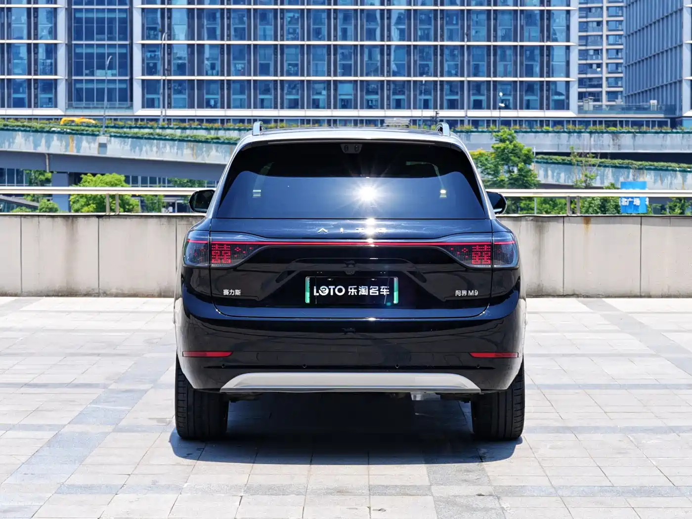 AITO Wenjie AITO M9 2025 Extended Range Ultra 52kWh 5-Seater фото 4
