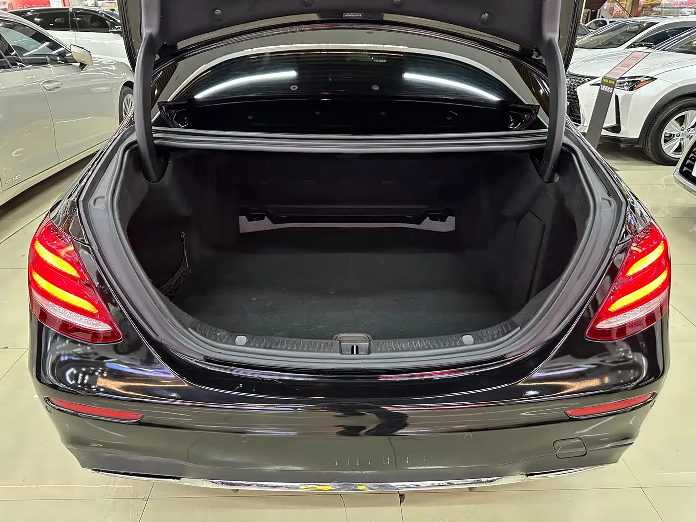 Mercedes-Benz E-Class 2018 Facelift E 200 L Sport фото 15