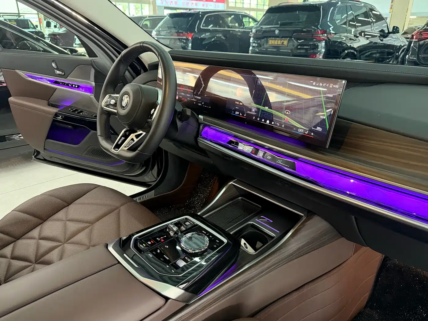 BMW 7 Series 2023 Model 735Li M Sport Package фото 11