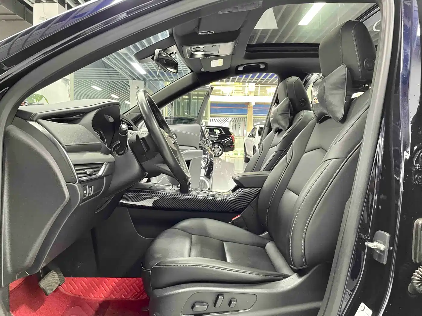 Cadillac XT4 2021 28T FWD Premium Edition фото 4