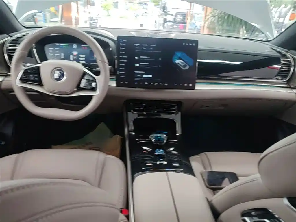 BYD Han 2025 DM-i Smart Drive Edition 125KM Elite фото 10