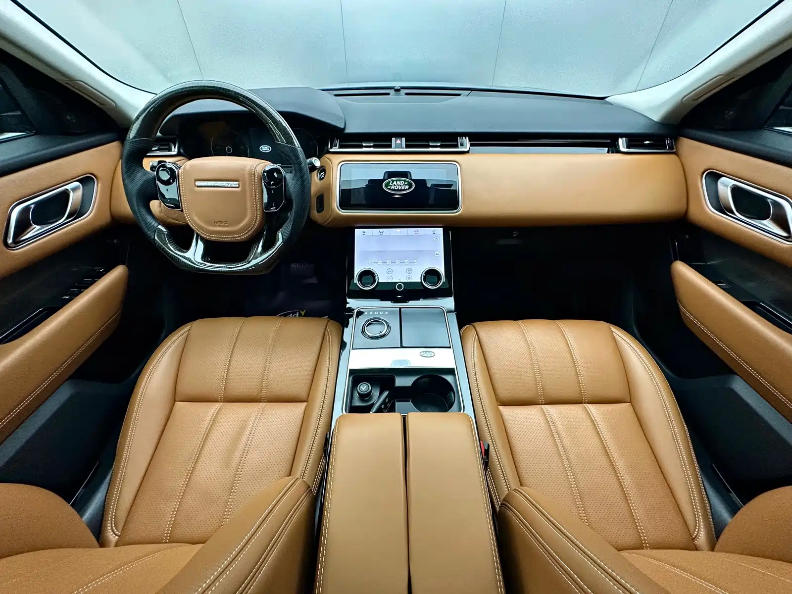 Фото 14 - Land Rover Range Rover Velar