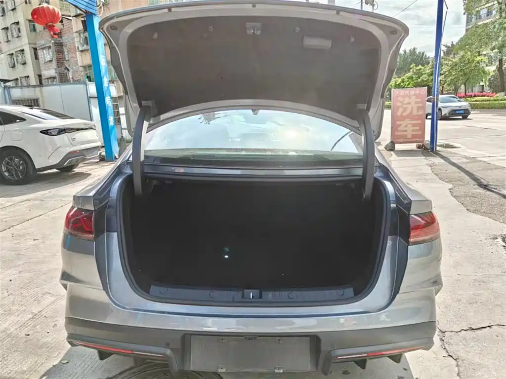 BYD Qin L 2025 DM-i Smart Drive Edition 120KM Surpassing фото 20