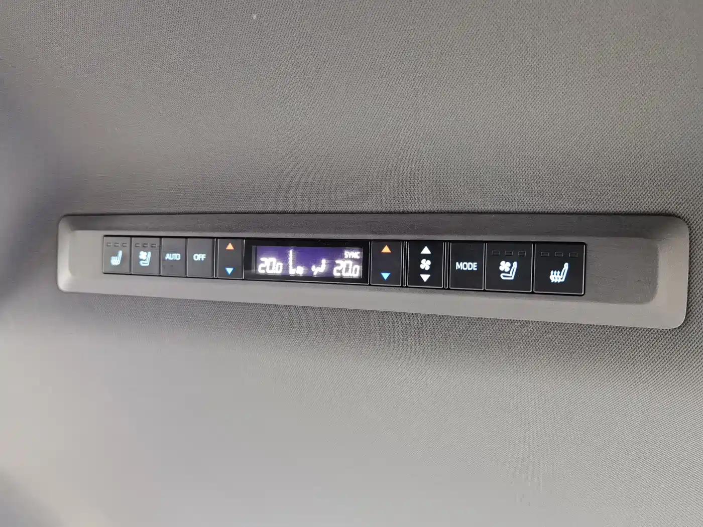 Toyota Sienna 2021 2.5L Hybrid Premium Edition фото 19