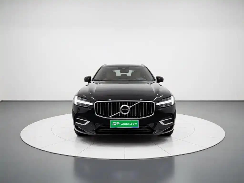 Фото 2 - Volvo XC60