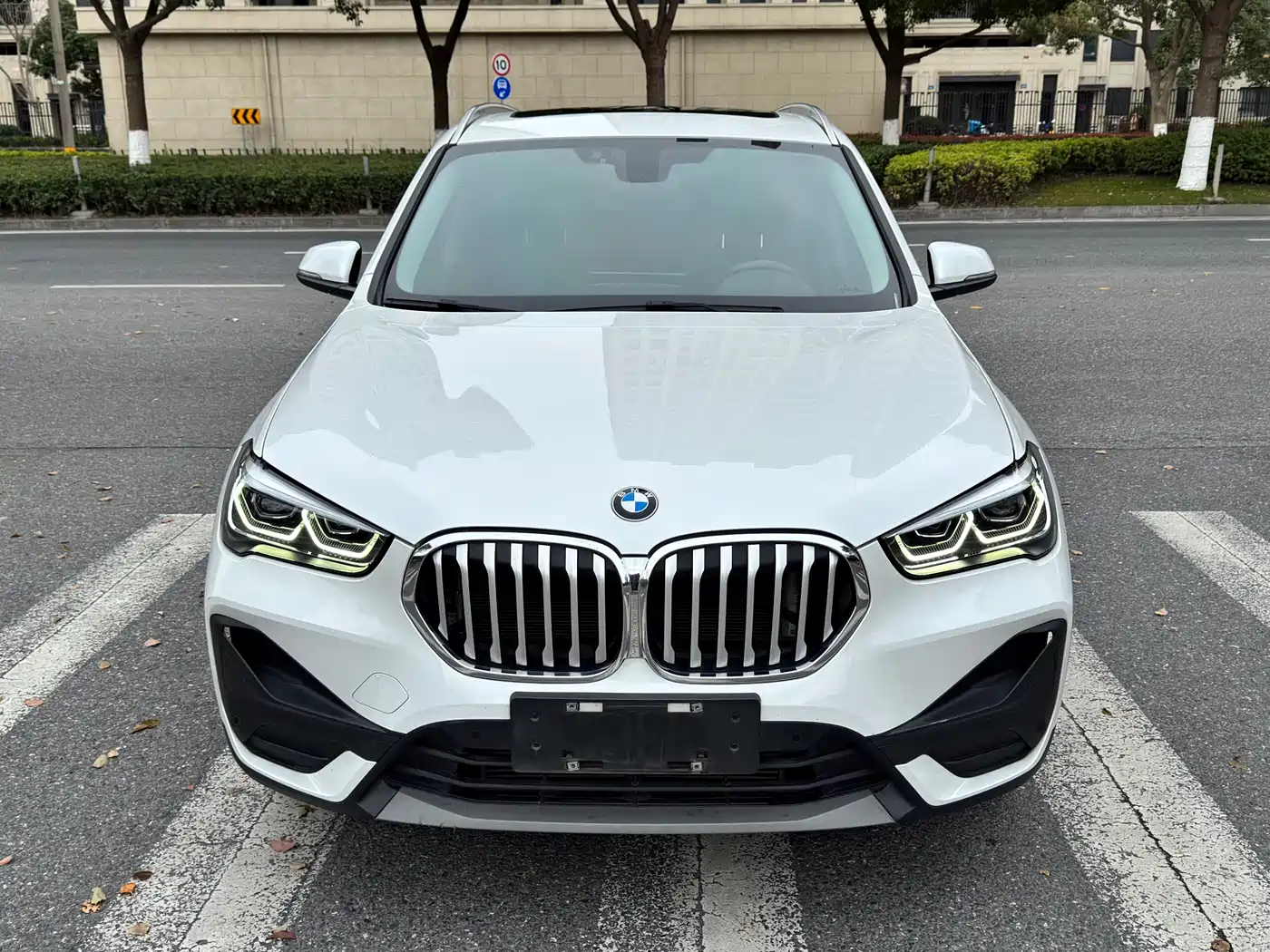 BMW X1 2022 sDrive25Li Leading фото 2