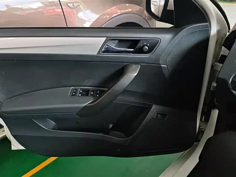 Škoda Rapid 2020 1.5L Automatic Comfort Edition фото 7