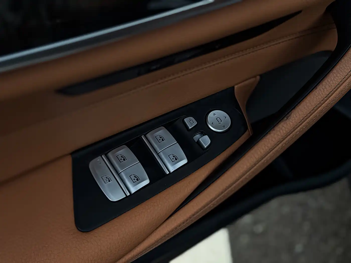 BMW 5 Series 2018 Facelift 530Li Exclusive M Sport Package фото 9