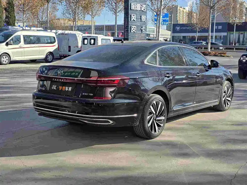 Volkswagen Passat 2023 Facelift 330TSI Luxury Edition фото 5
