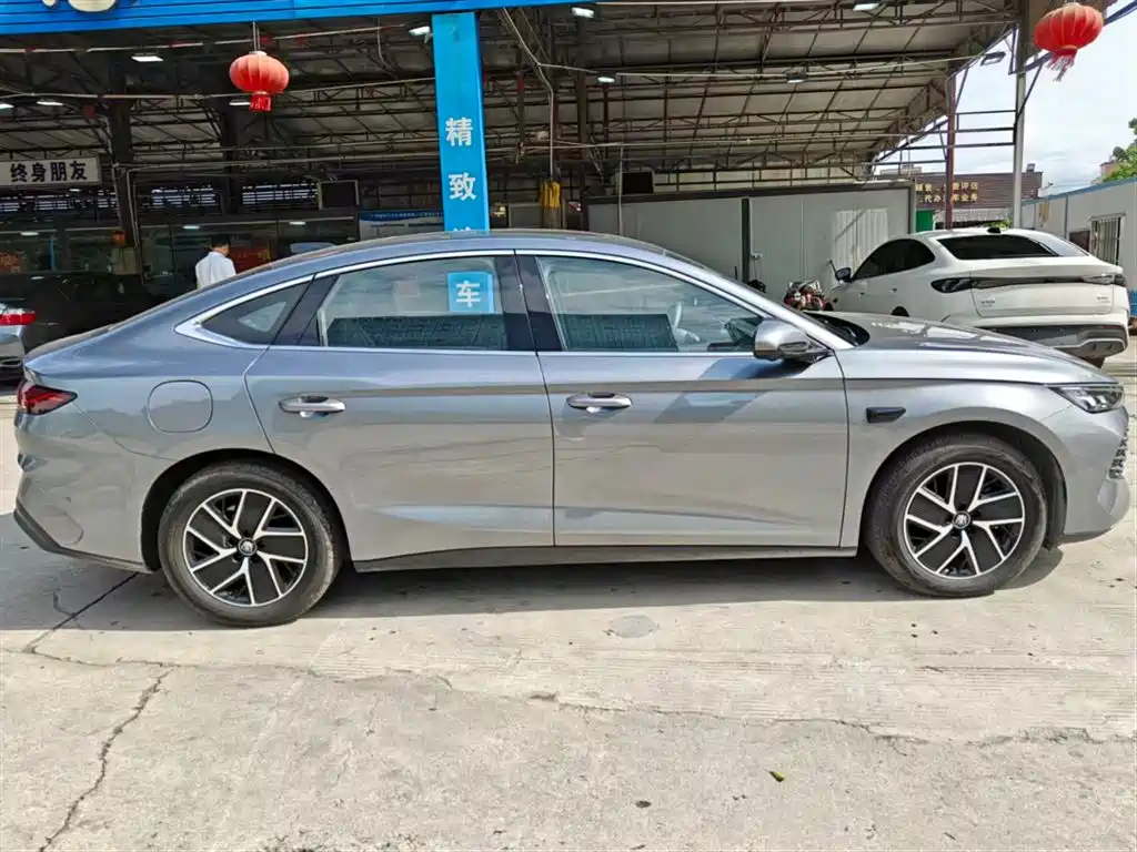 BYD Qin L 2025 DM-i Smart Drive Edition 120KM Surpassing фото 7